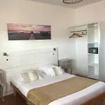 De La Tour Hotel 2*
