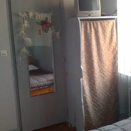 De La Tour Hotel 2*